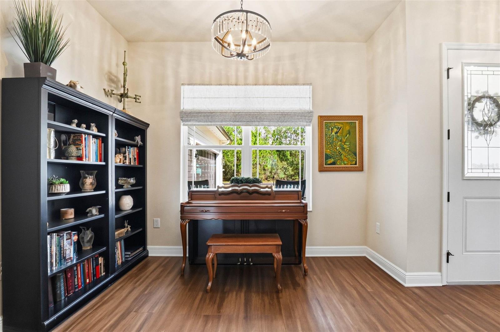 Image 26 of 56 For 8001 Woodleaf Boulevard