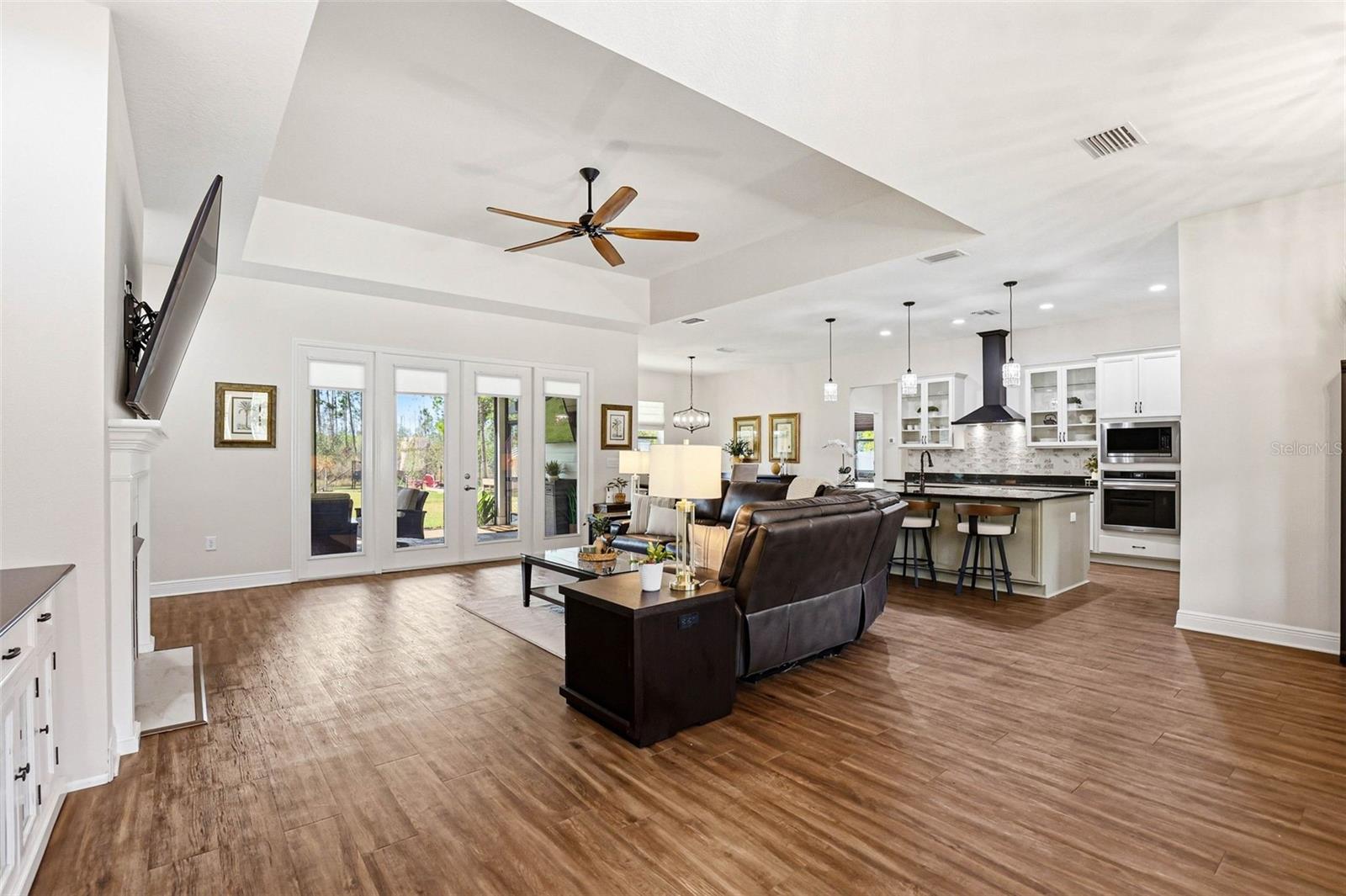 Image 7 of 56 For 8001 Woodleaf Boulevard