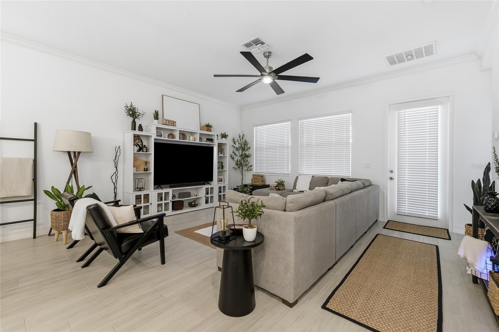 Image 18 of 46 For 7410 Faul Street