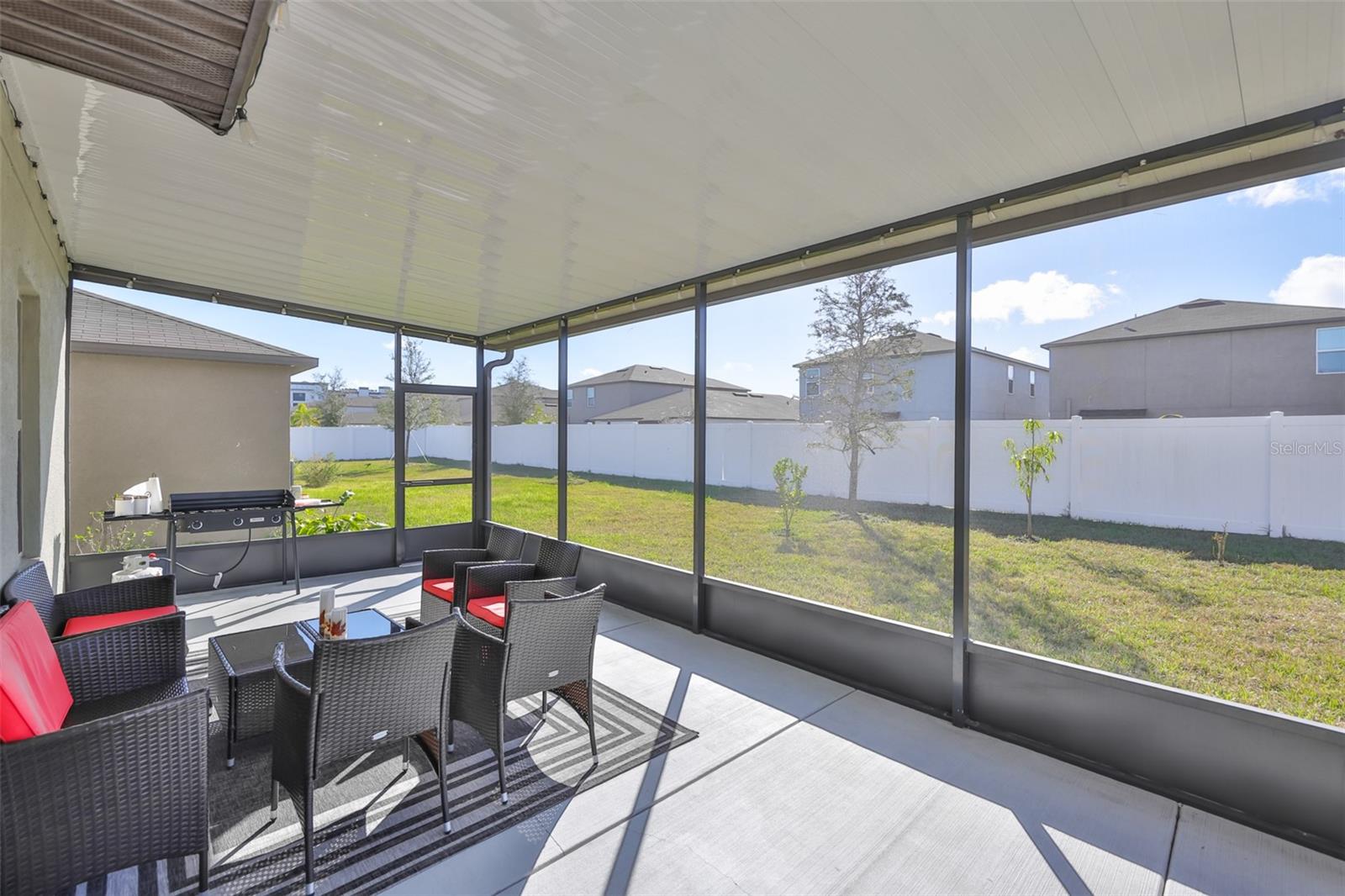 Image 33 of 44 For 10335 Shady Preserve Drive