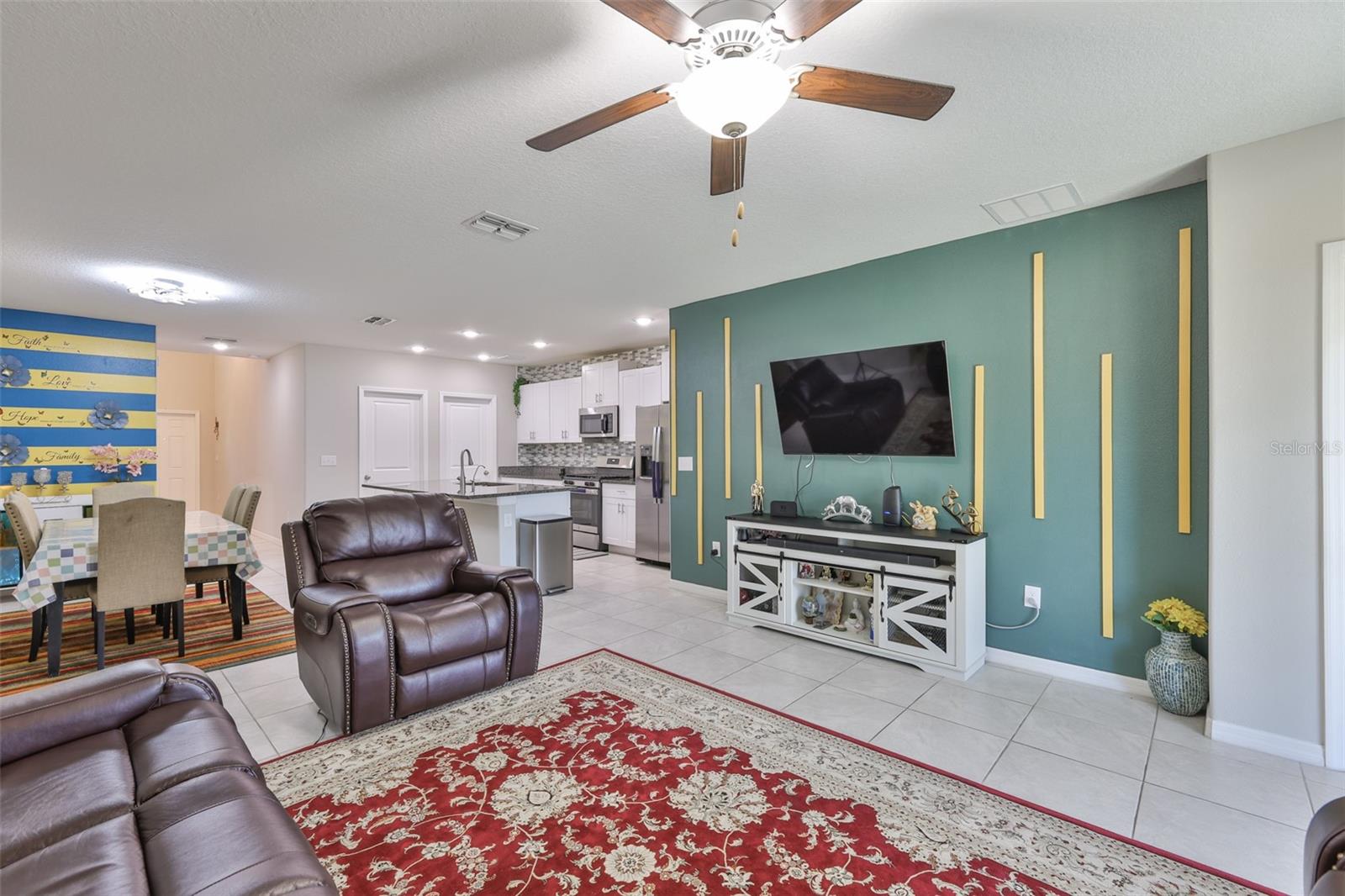 Image 8 of 44 For 10335 Shady Preserve Drive