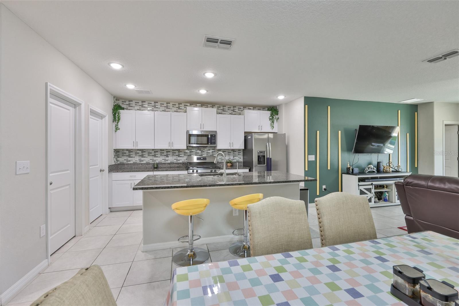 Image 9 of 44 For 10335 Shady Preserve Drive