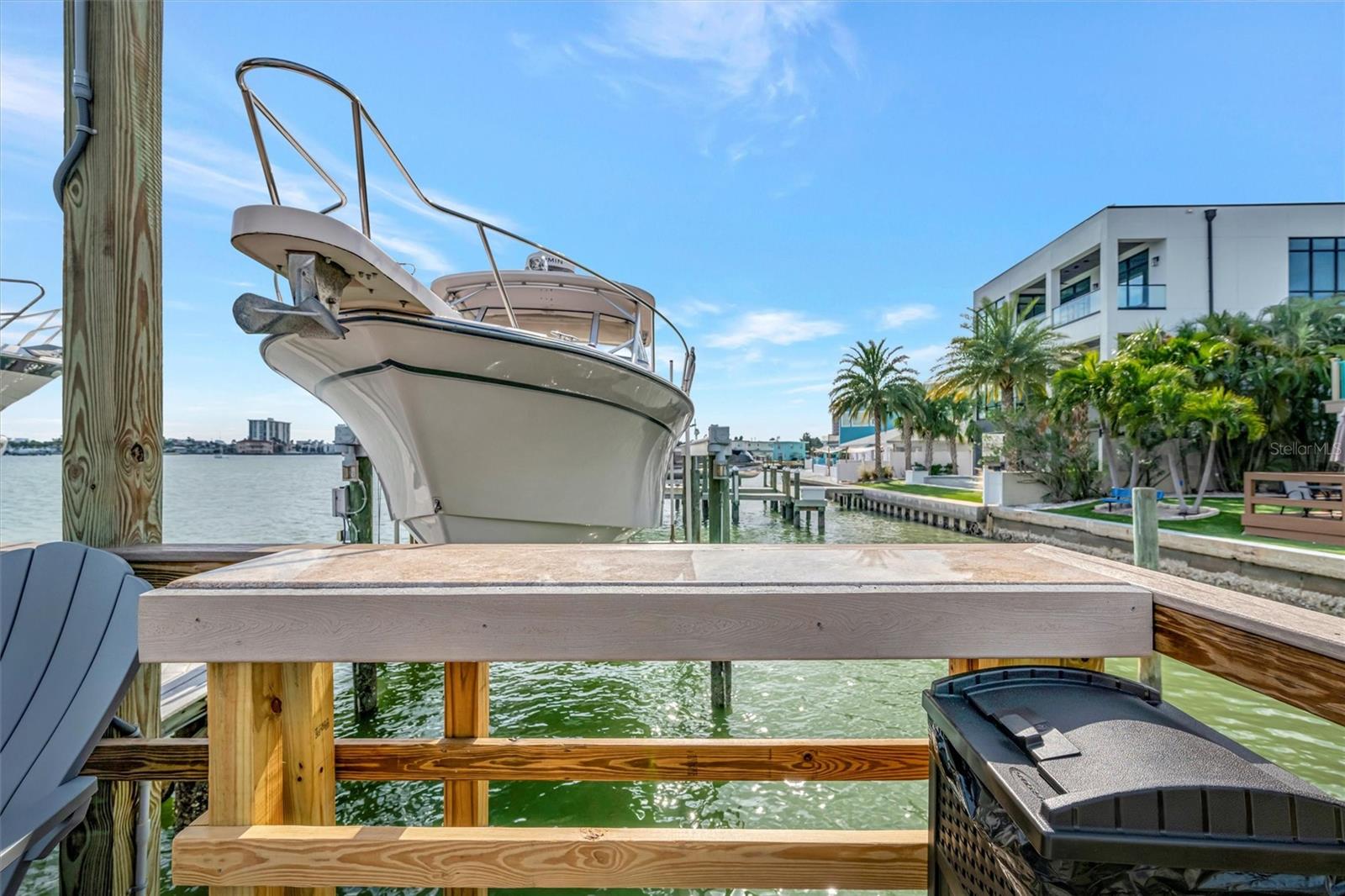 Image 31 of 52 For 673 Bay Esplanade  204