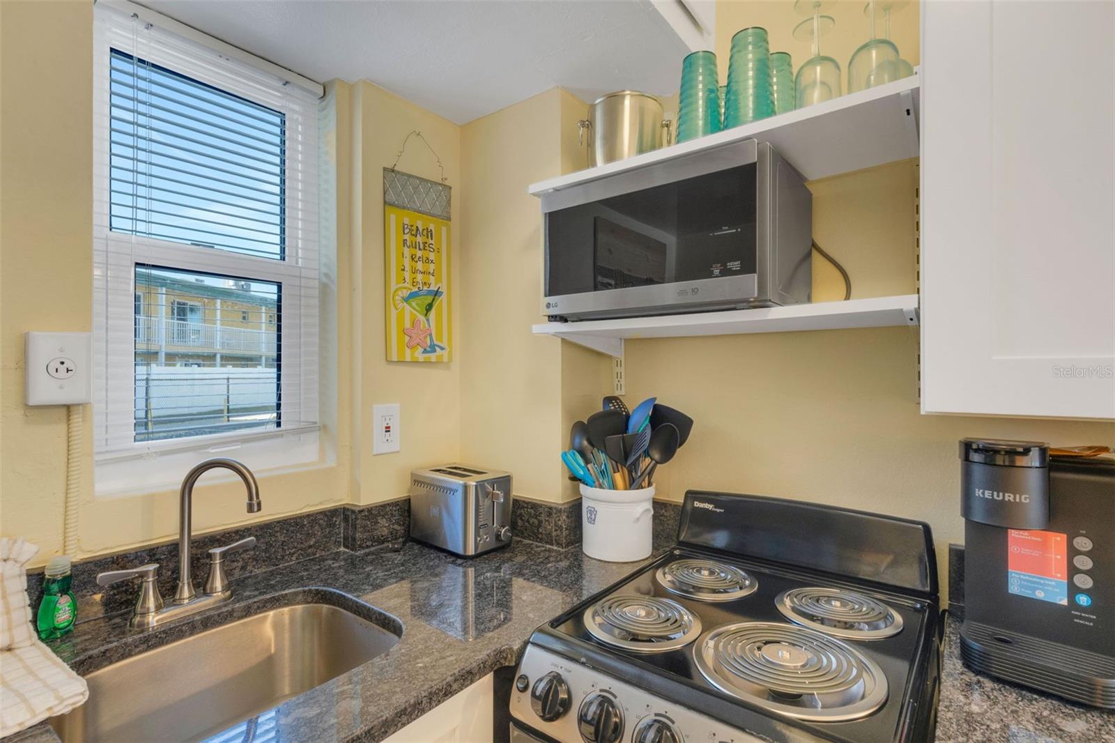 Image 15 of 25 For 11730 Gulf Boulevard 22