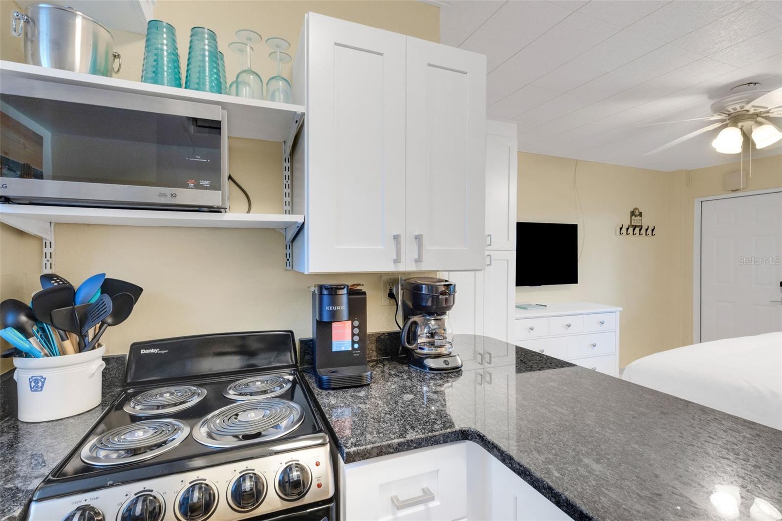 Image 16 of 25 For 11730 Gulf Boulevard 22