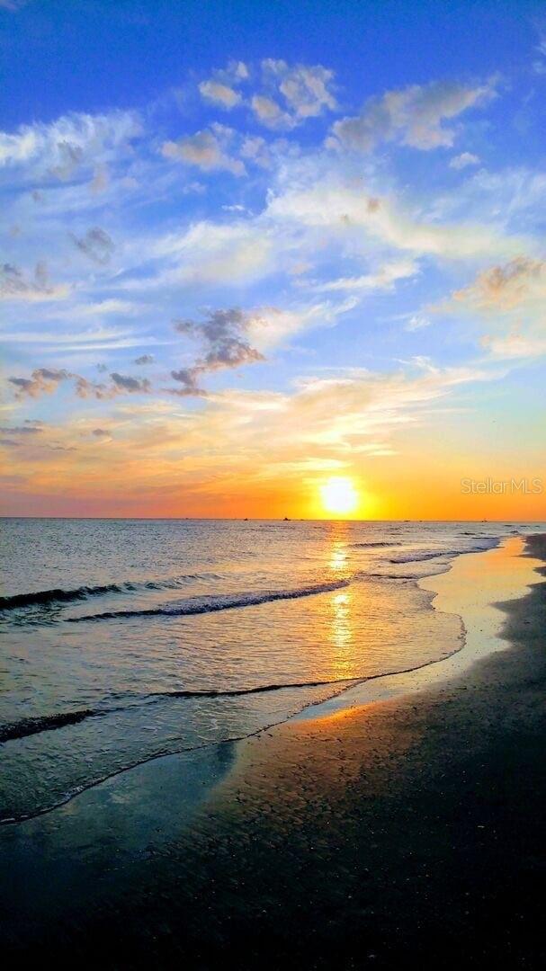 Image 21 of 25 For 11730 Gulf Boulevard 22