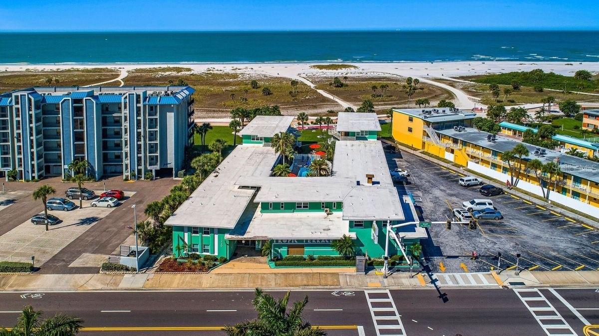 Image 23 of 25 For 11730 Gulf Boulevard 22