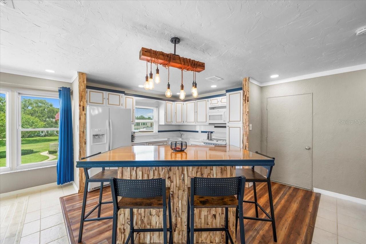 Image 17 of 35 For 213 Fernwood Circle 213