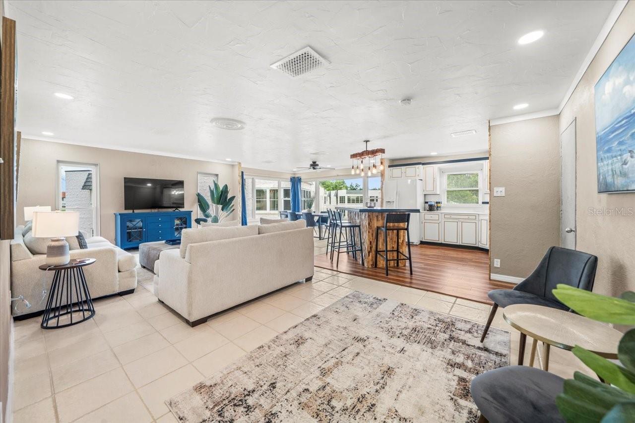 Image 5 of 35 For 213 Fernwood Circle 213