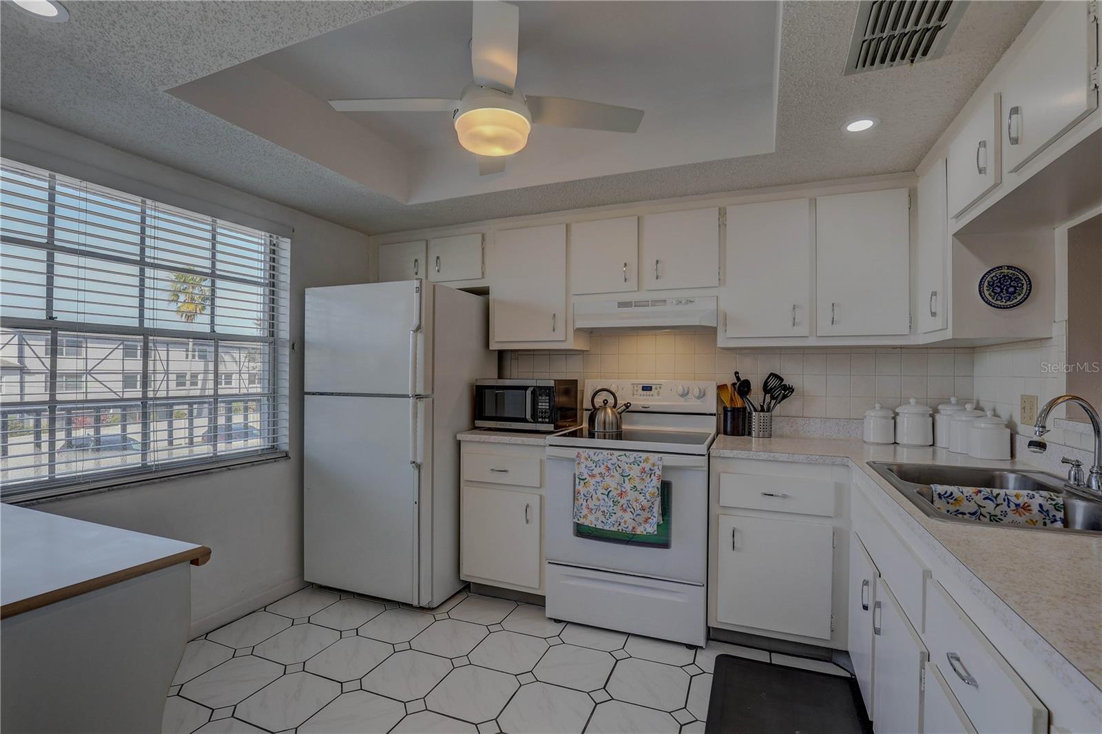 Image 19 of 34 For 1415 Doolittle Lane 204