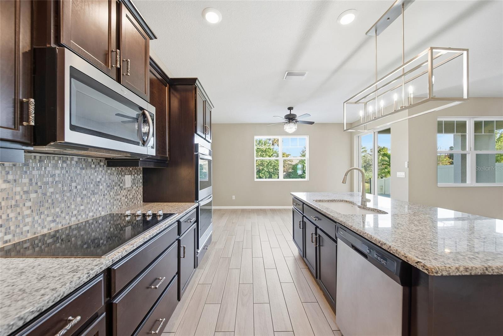 Image 11 of 42 For 8147 Artisan Circle