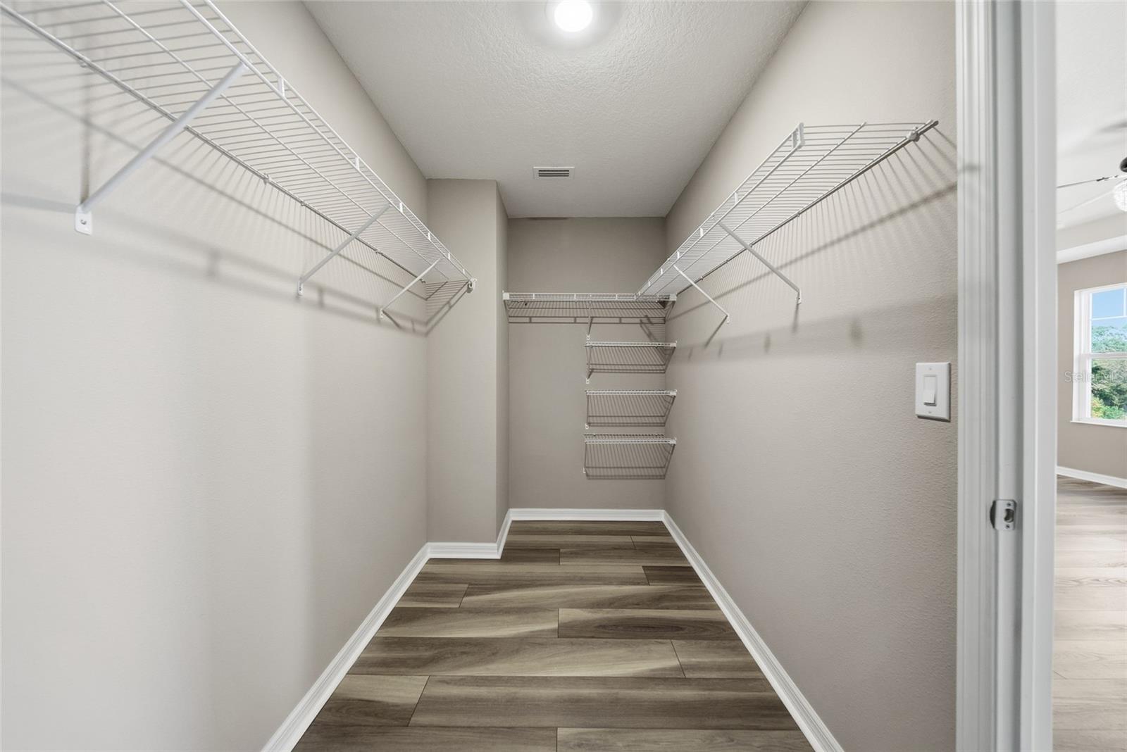 Image 21 of 42 For 8147 Artisan Circle