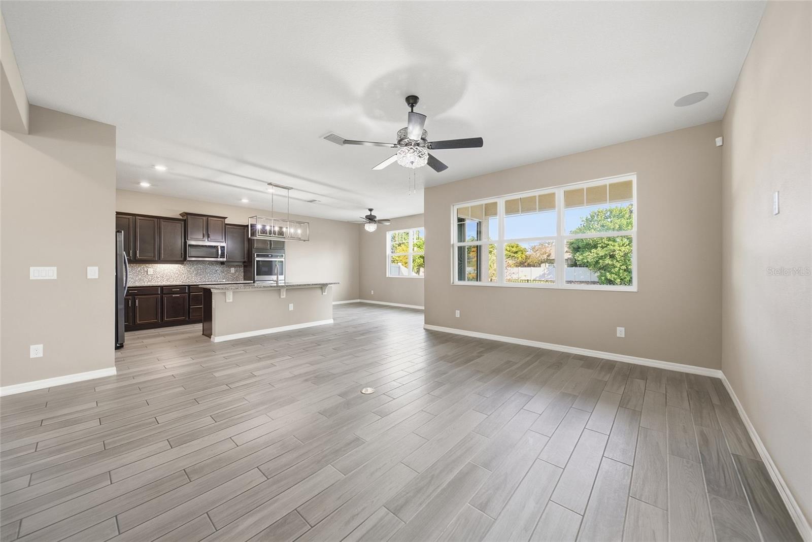 Image 7 of 42 For 8147 Artisan Circle