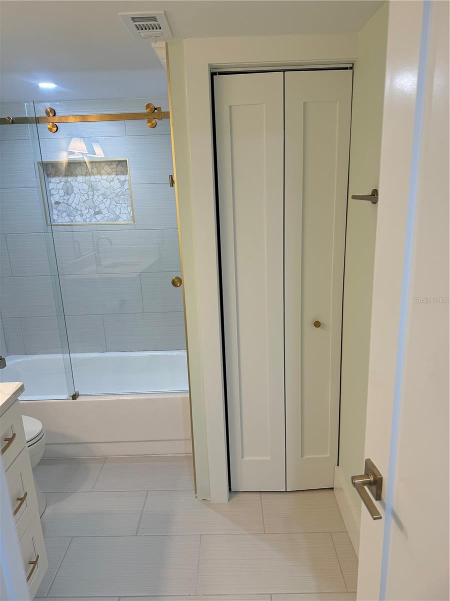 Image 10 of 32 For 6035 Sea Ranch Drive 902