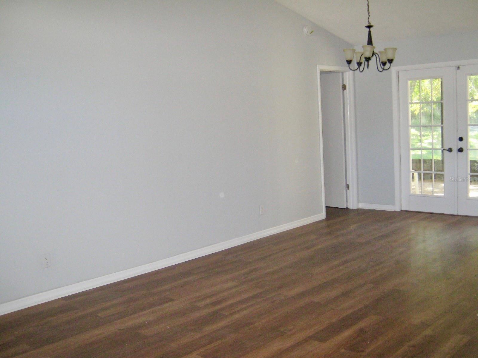 Image 5 of 8 For 4398 Plumosa Street