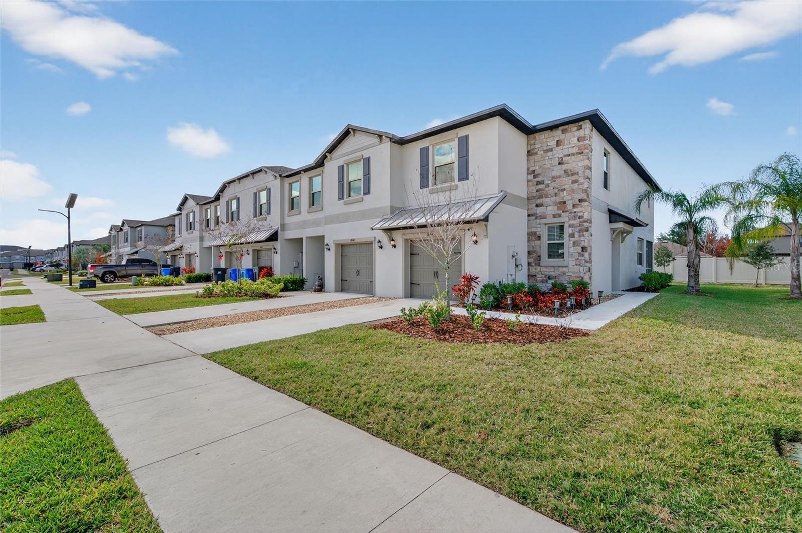 Image 2 of 45 For 14341 Editors Note Street