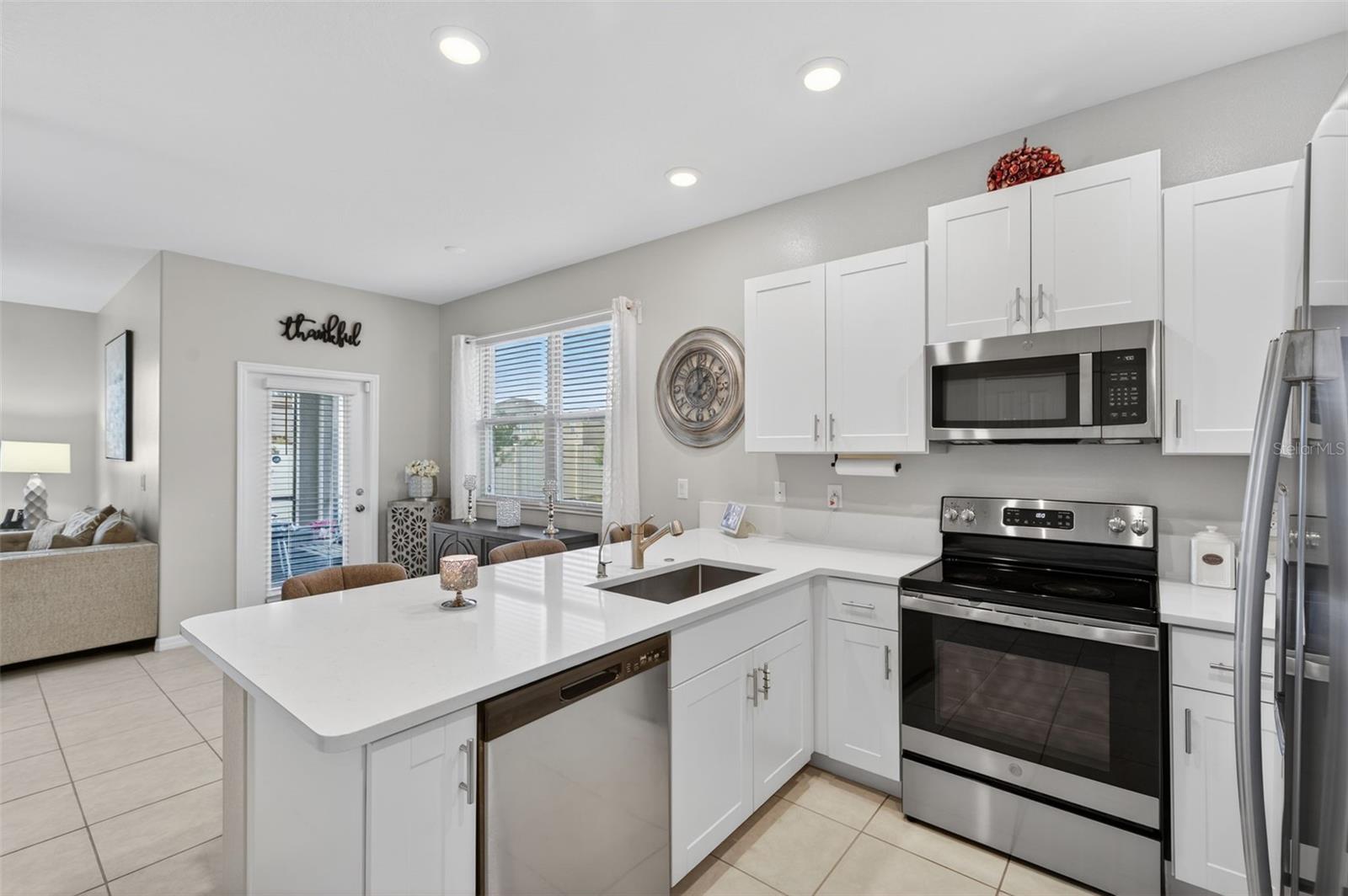 Image 6 of 45 For 14341 Editors Note Street