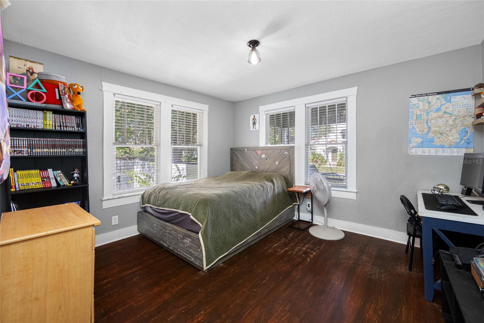 Image 41 of 60 For 304 Henry Avenue