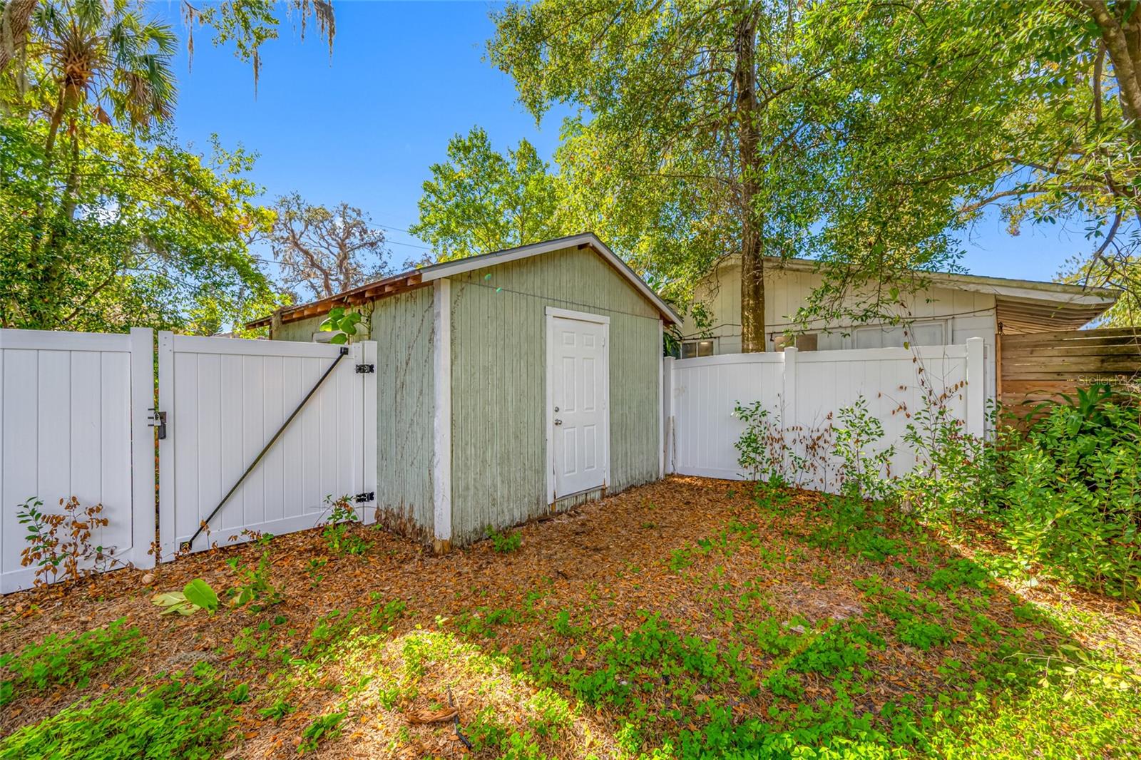 Image 49 of 60 For 304 Henry Avenue