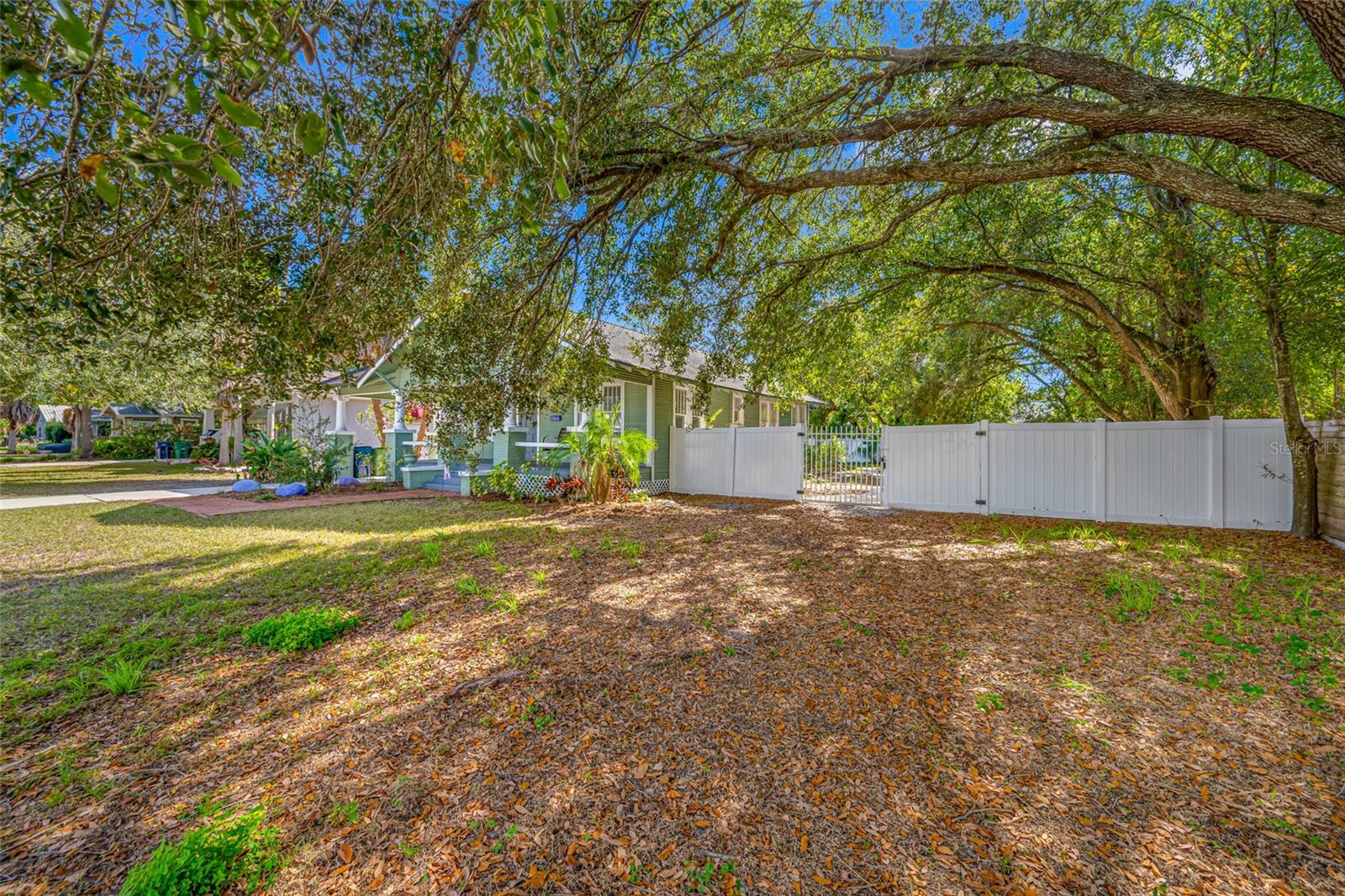 Image 6 of 60 For 304 Henry Avenue