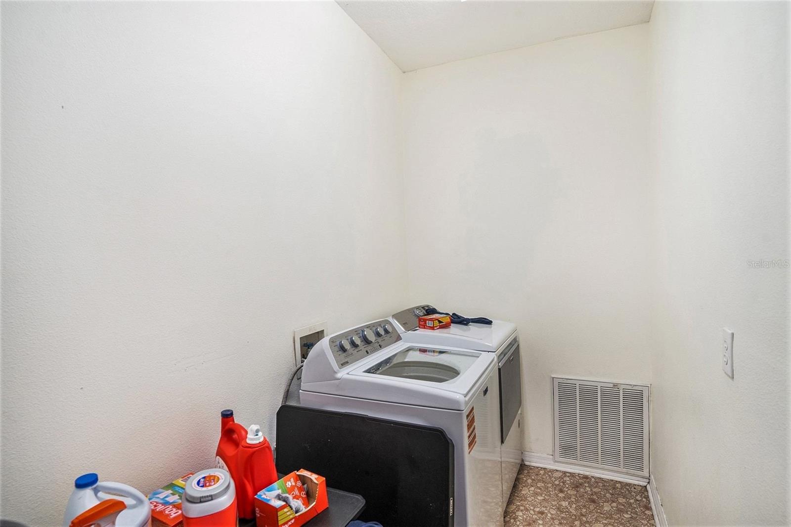 Image 24 of 30 For 13004 Saint Filagree Drive