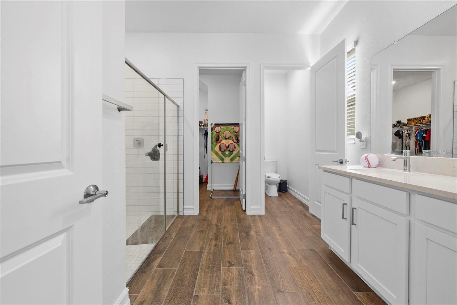 Image 15 of 81 For 4898 Southern Valley Loop