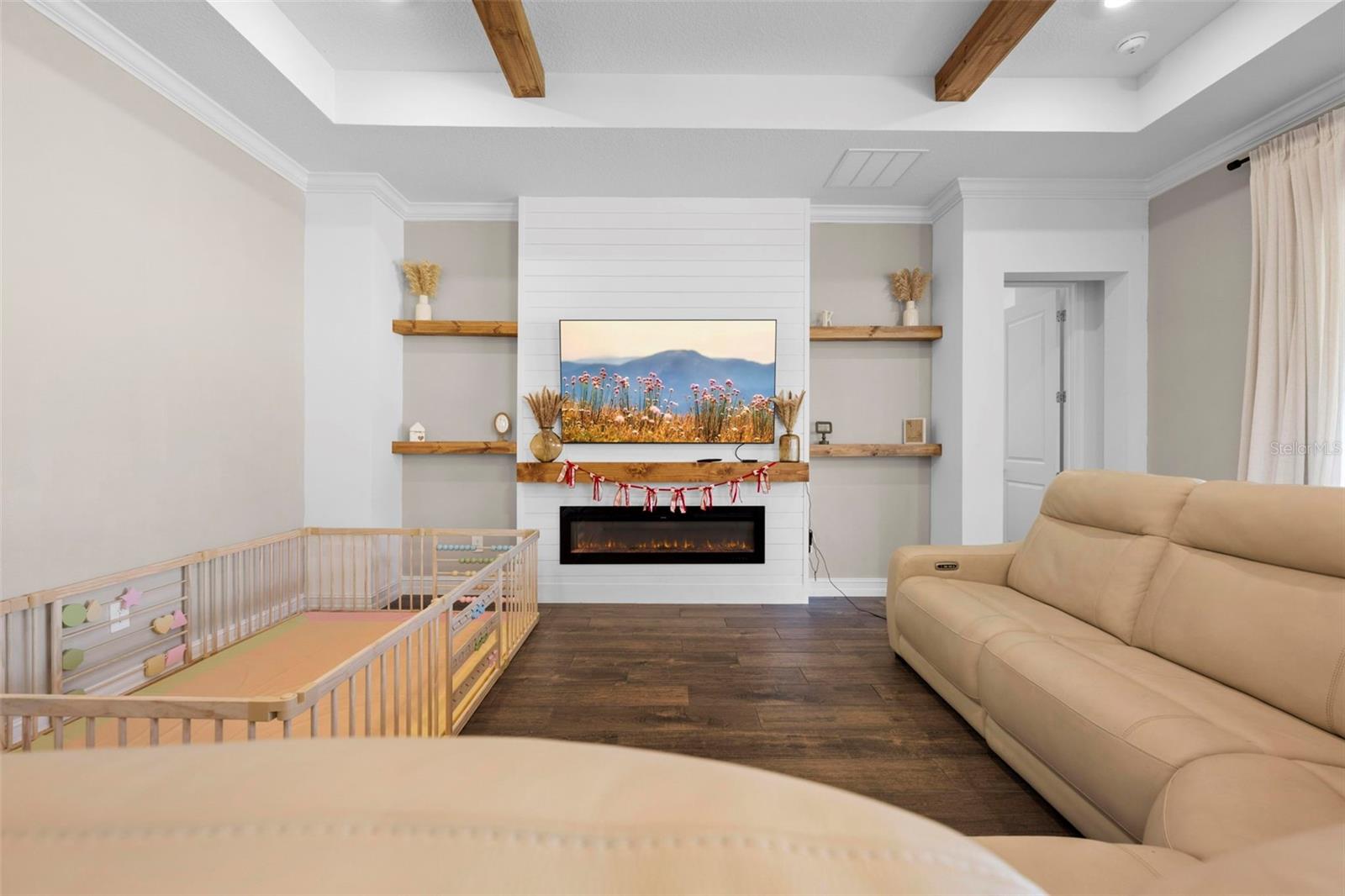 Image 23 of 81 For 4898 Southern Valley Loop