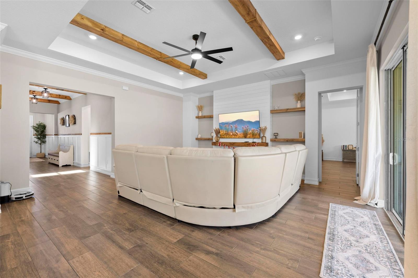 Image 26 of 81 For 4898 Southern Valley Loop