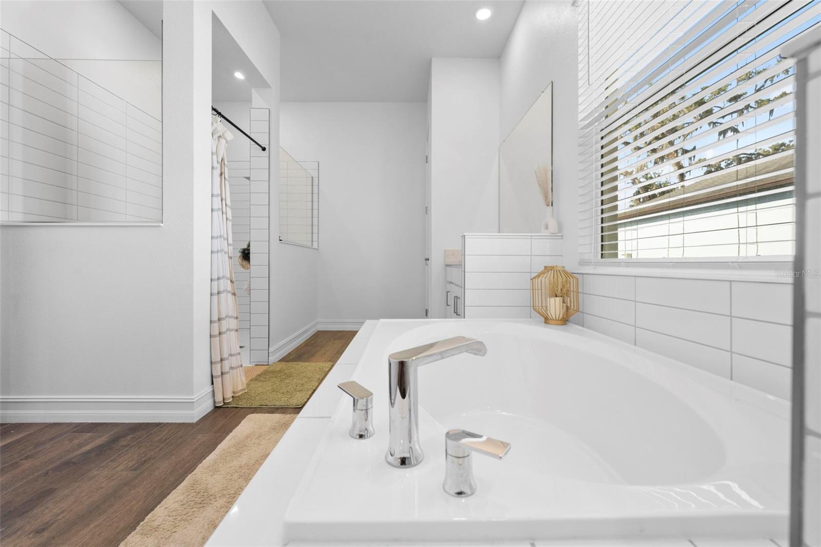 Image 47 of 81 For 4898 Southern Valley Loop