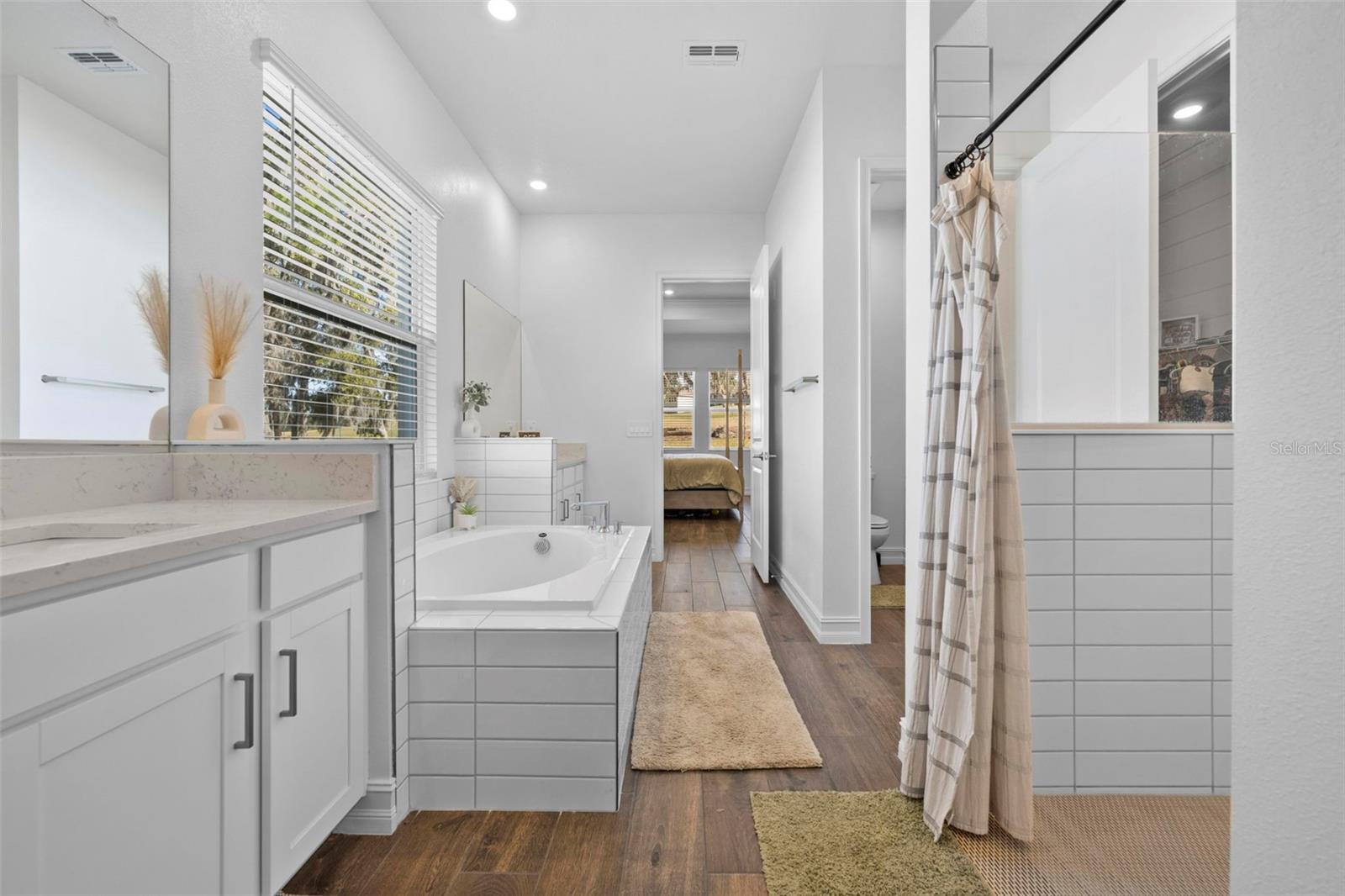 Image 49 of 81 For 4898 Southern Valley Loop