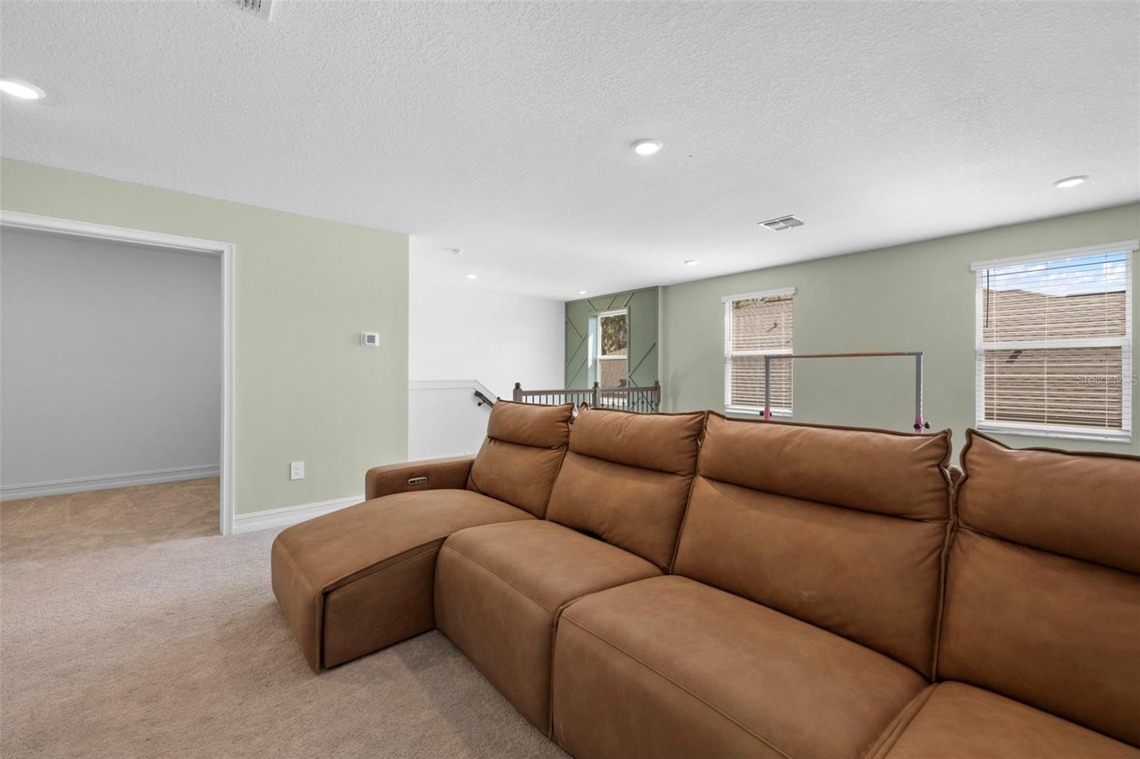 Image 63 of 81 For 4898 Southern Valley Loop