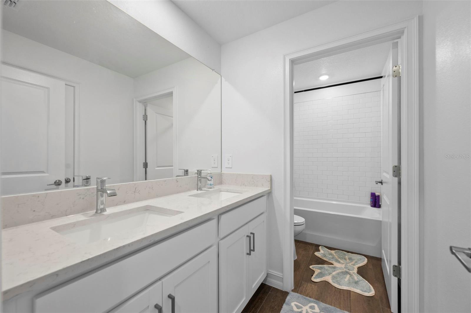 Image 68 of 81 For 4898 Southern Valley Loop