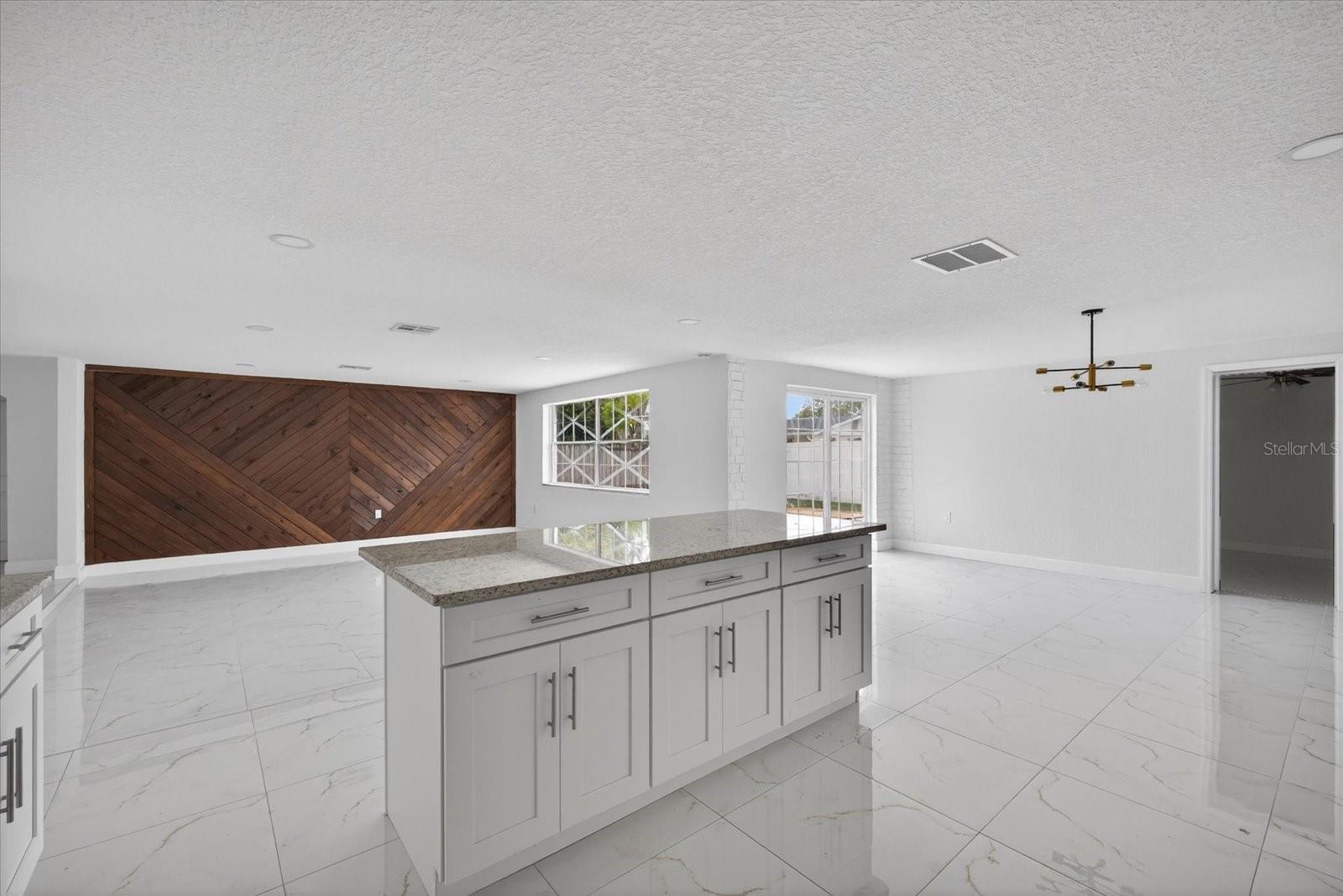 Image 14 of 25 For 7104 King Arthur Drive