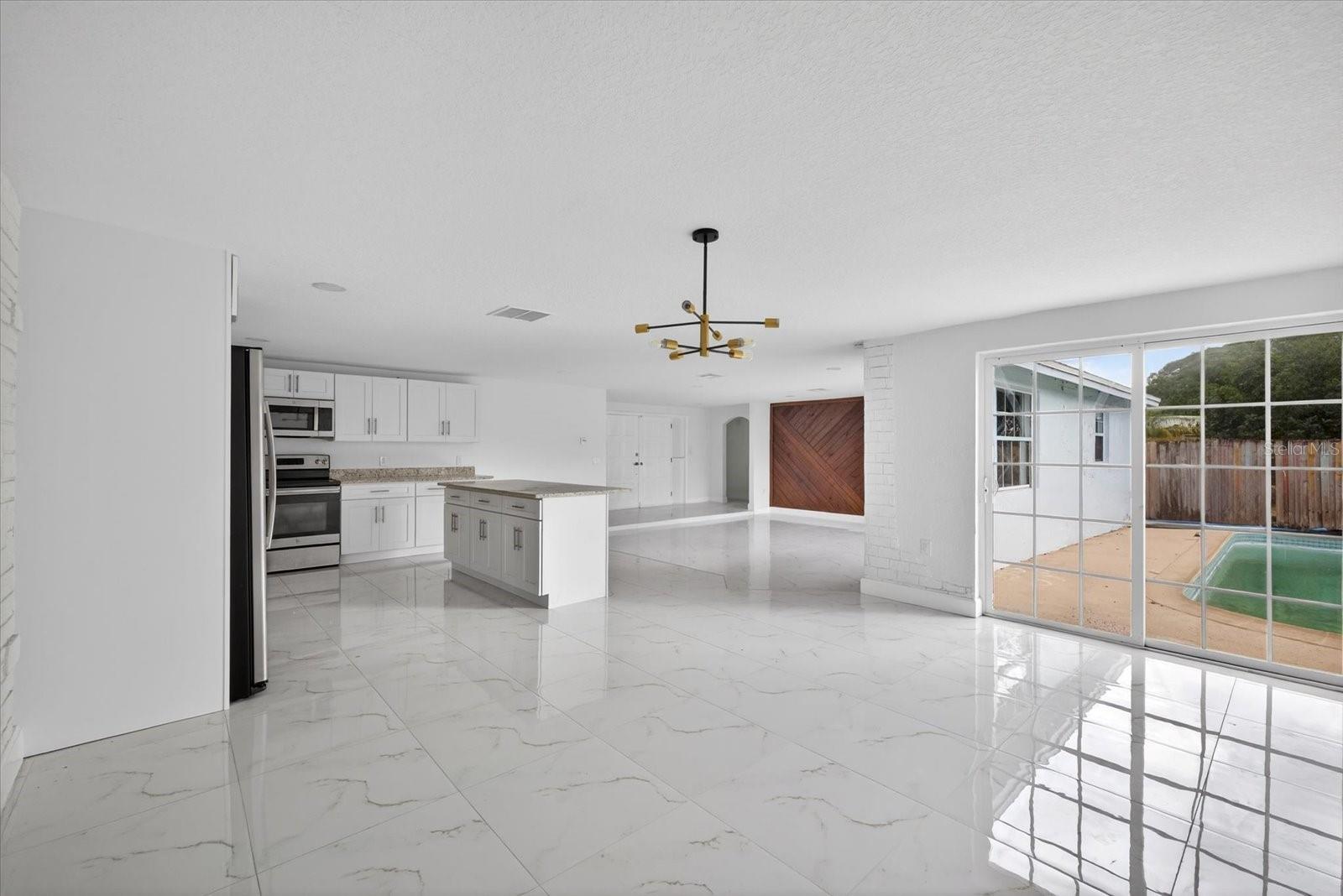 Image 15 of 25 For 7104 King Arthur Drive