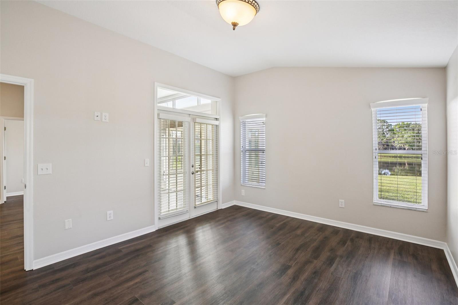 Image 20 of 46 For 19329 Garden Quilt Circle