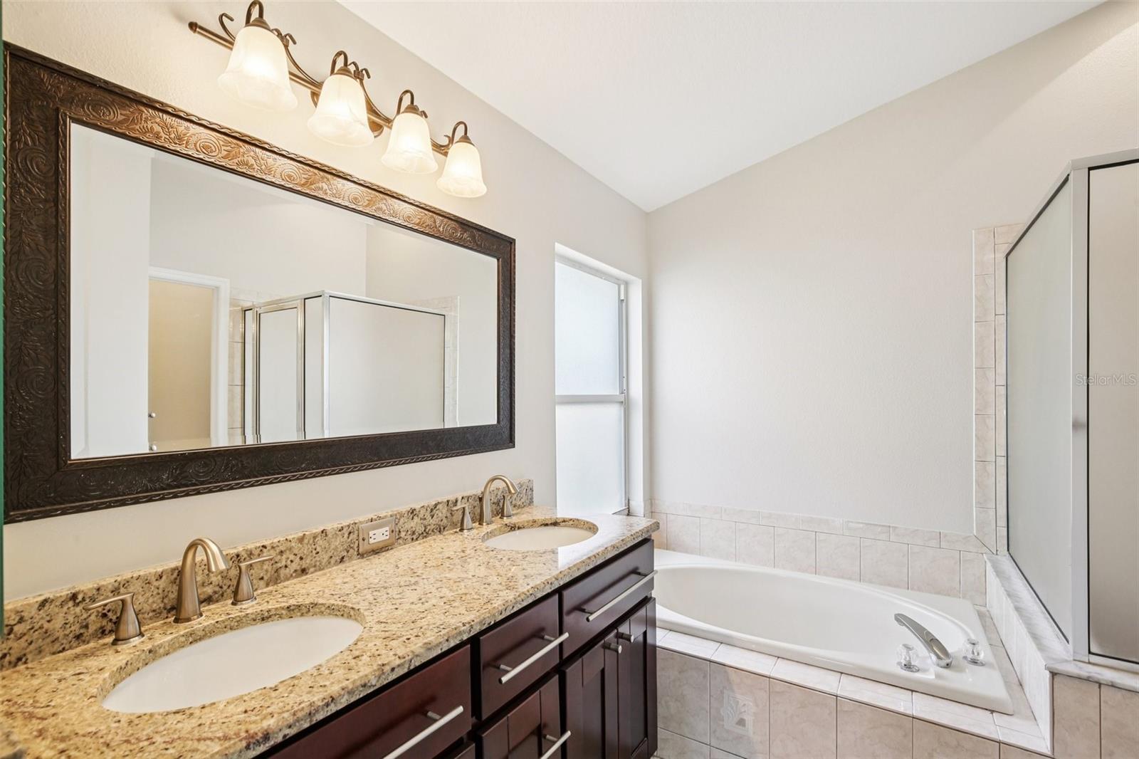 Image 22 of 46 For 19329 Garden Quilt Circle