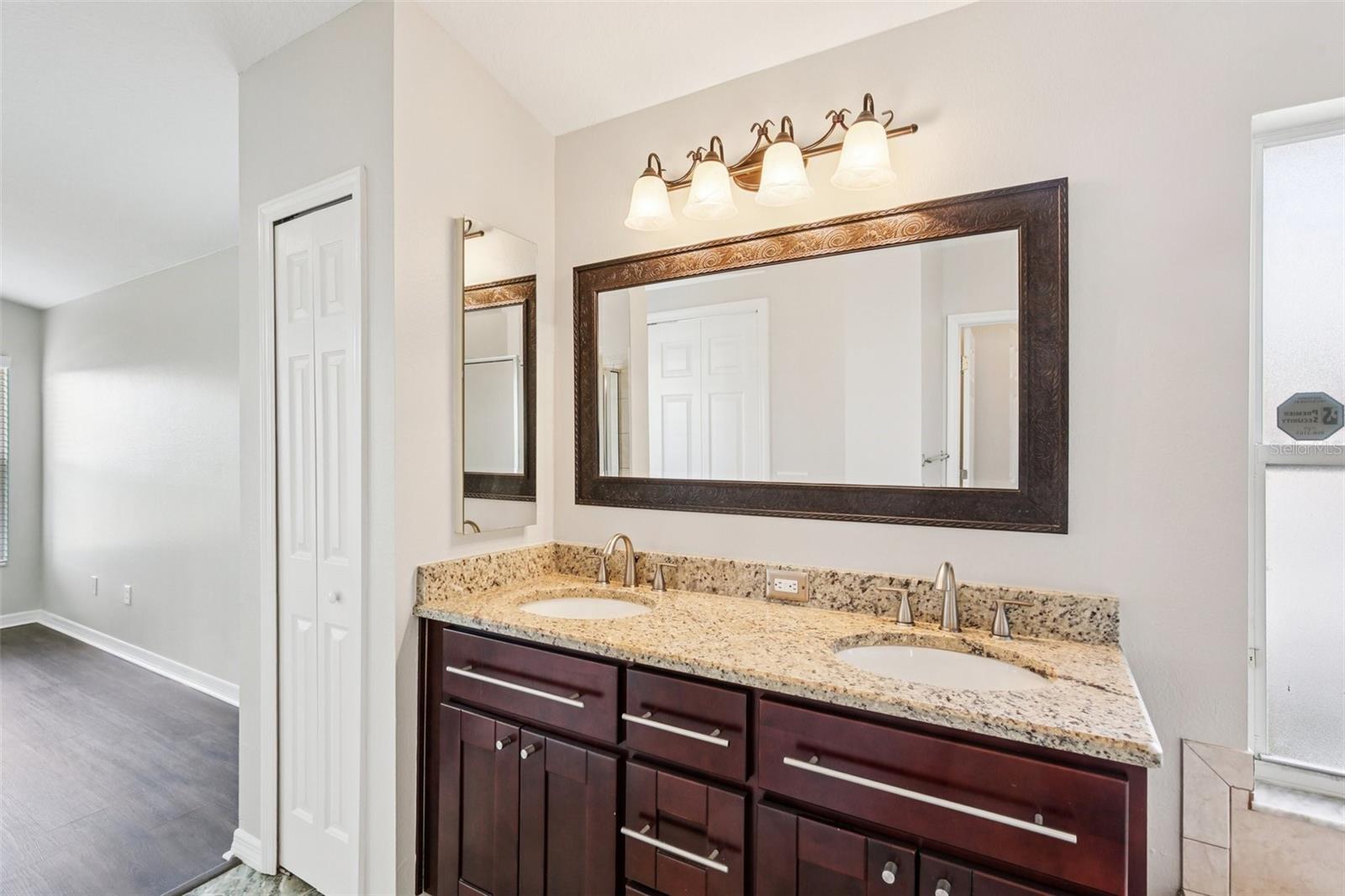 Image 23 of 46 For 19329 Garden Quilt Circle