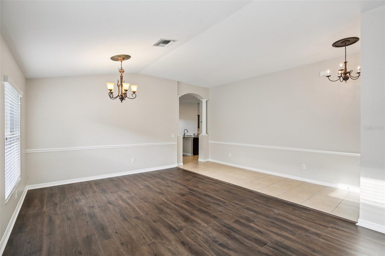 Image 6 of 46 For 19329 Garden Quilt Circle