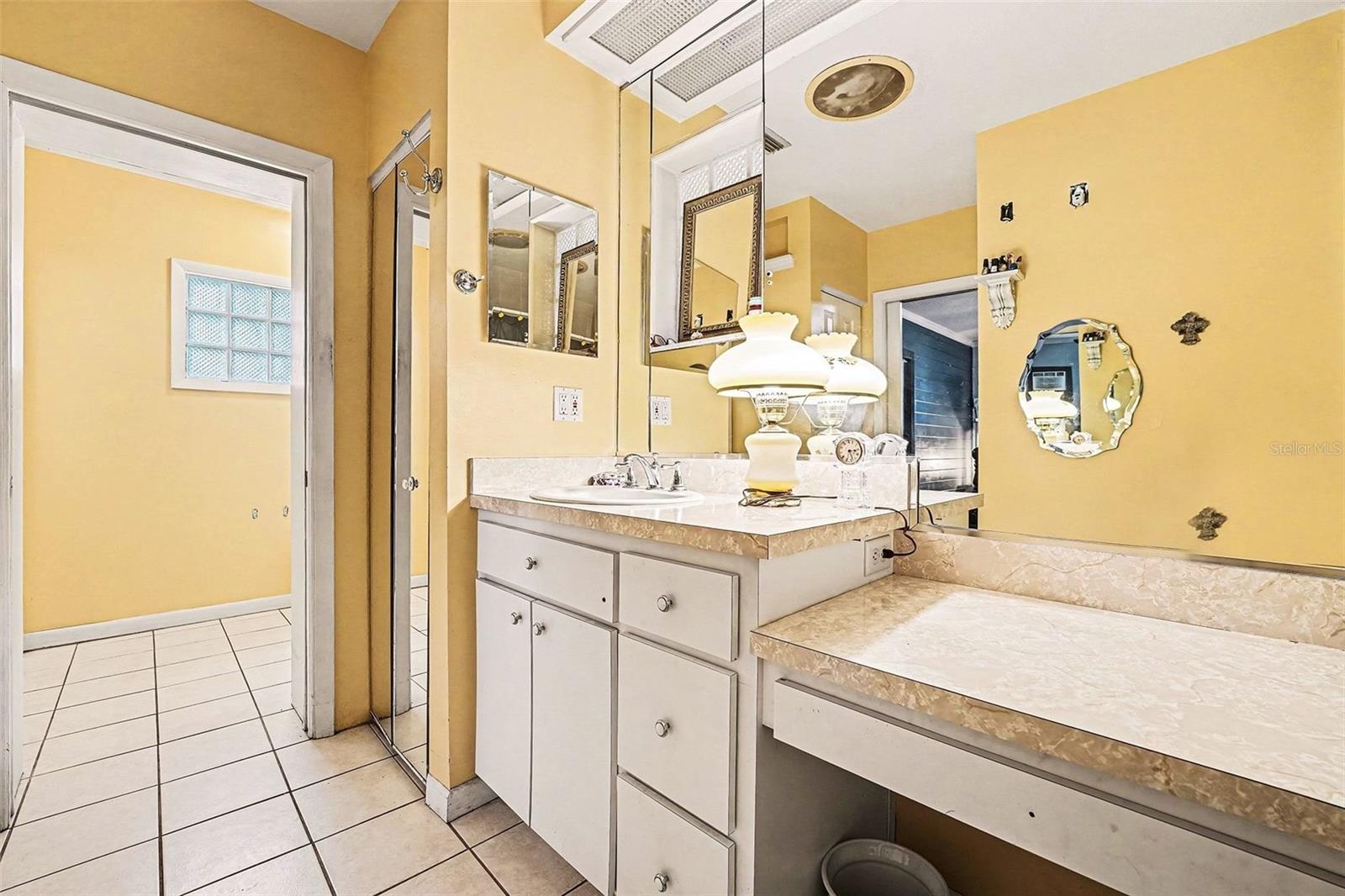 Image 11 of 21 For 418 French Avenue