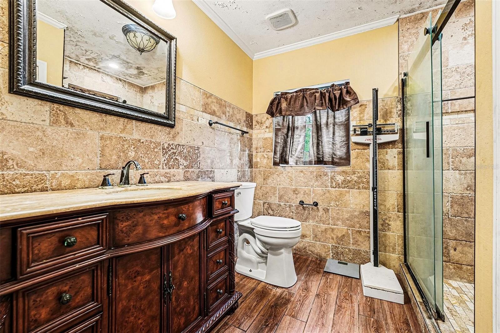 Image 15 of 21 For 418 French Avenue