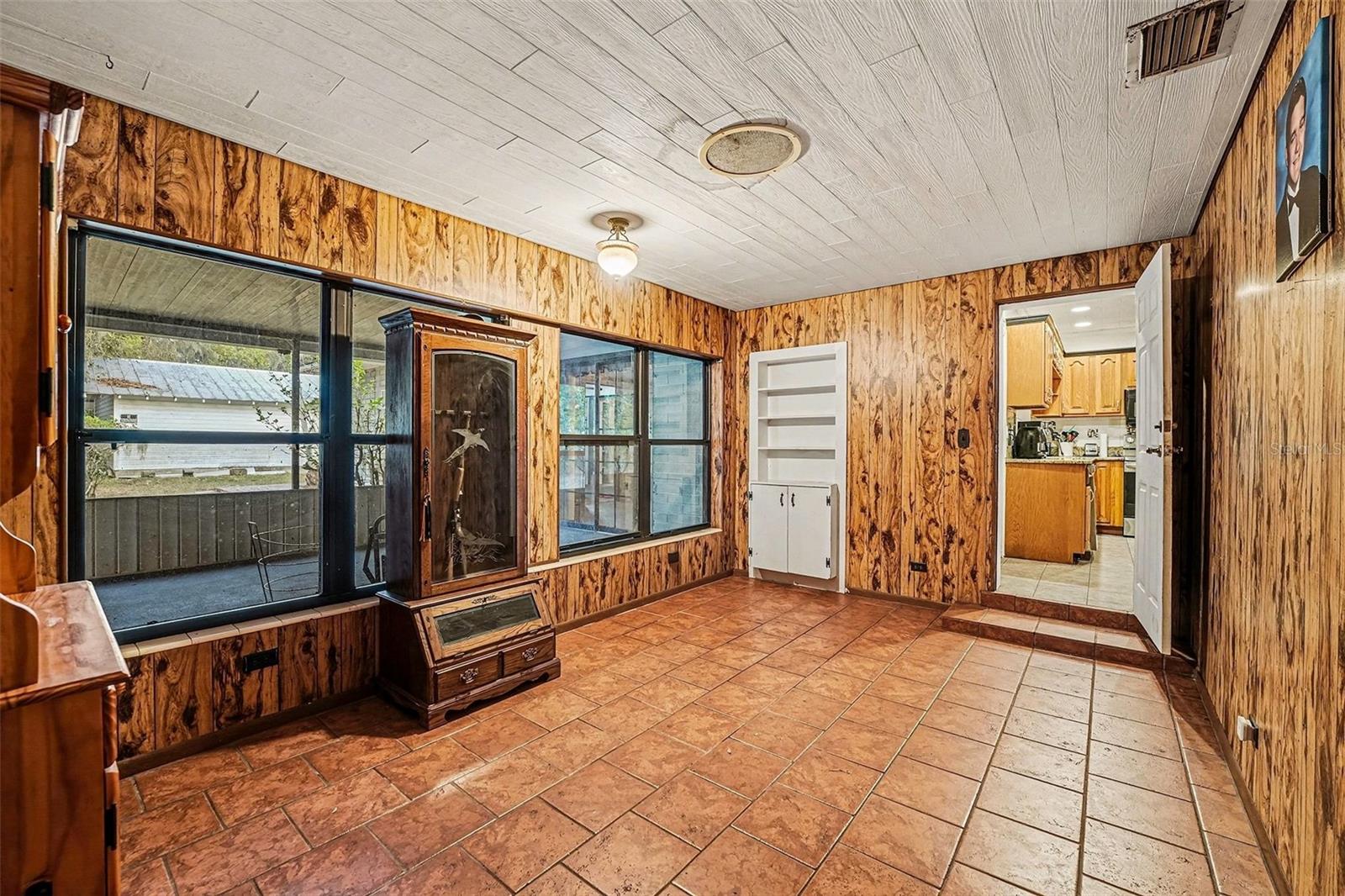 Image 16 of 21 For 418 French Avenue