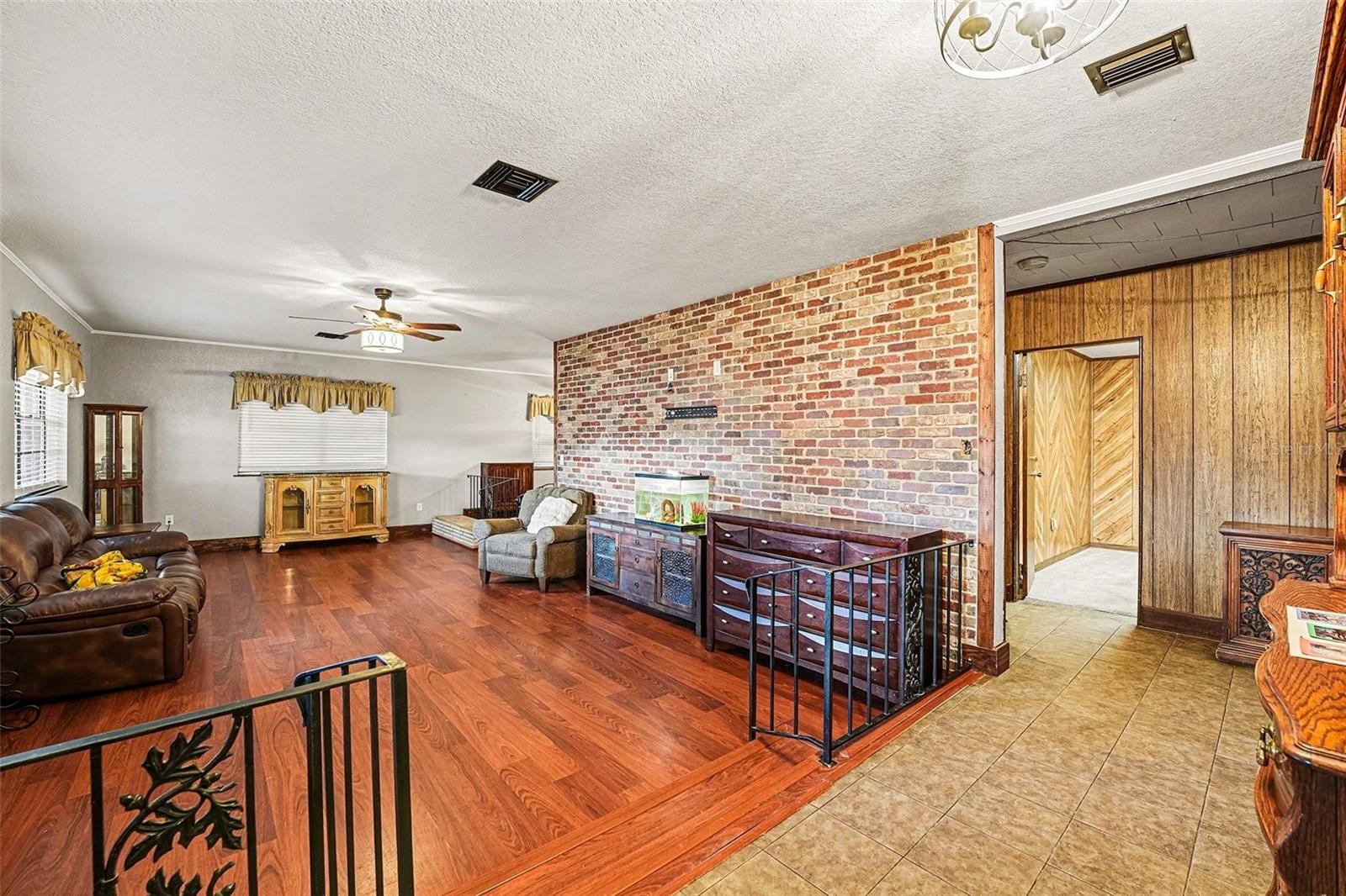 Image 3 of 21 For 418 French Avenue