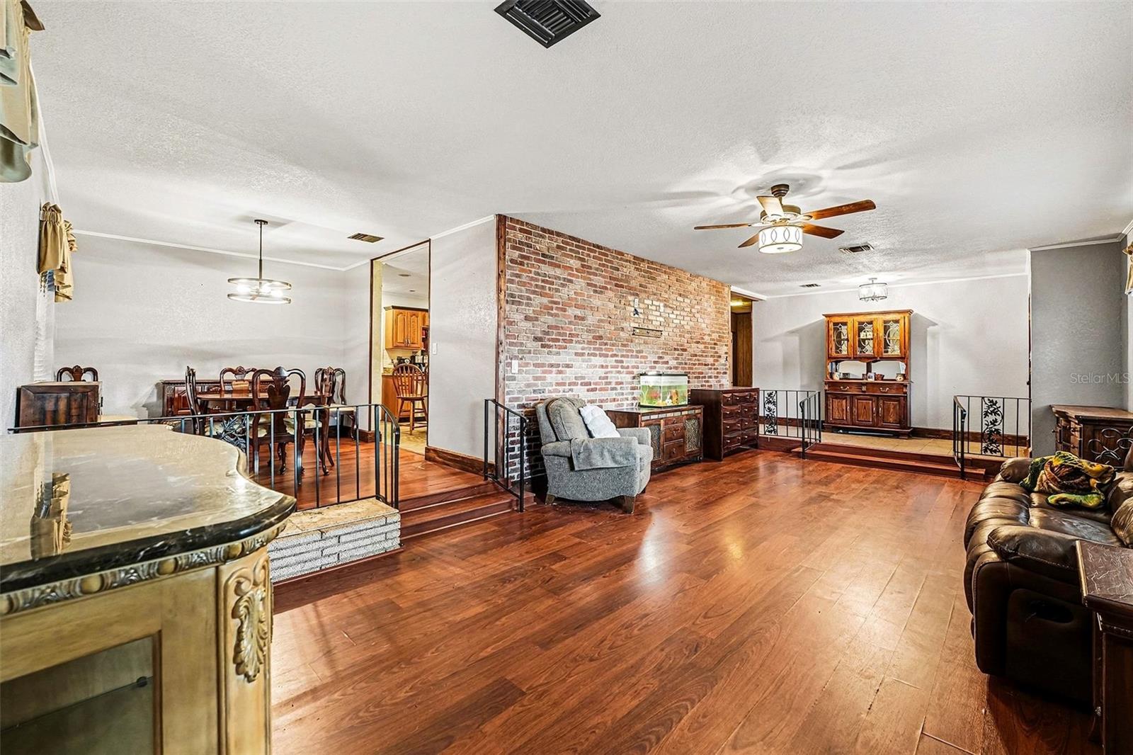 Image 4 of 21 For 418 French Avenue