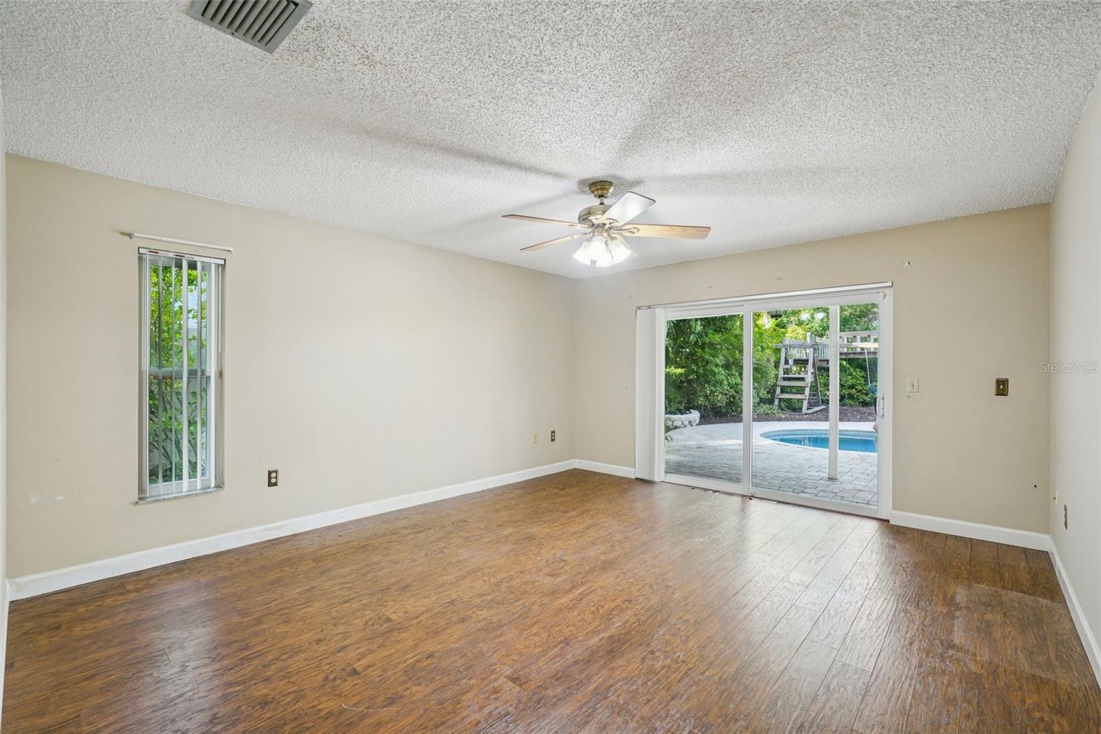 Image 13 of 35 For 4201 Meadow Hill Drive