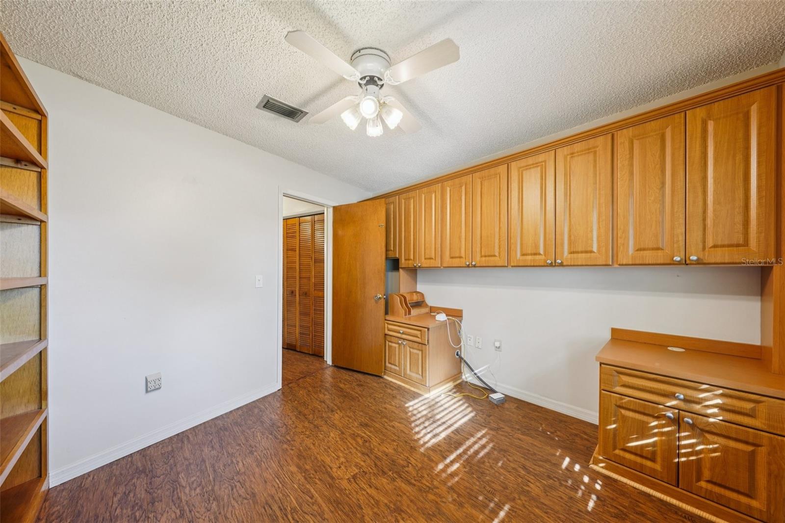 Image 18 of 35 For 4201 Meadow Hill Drive