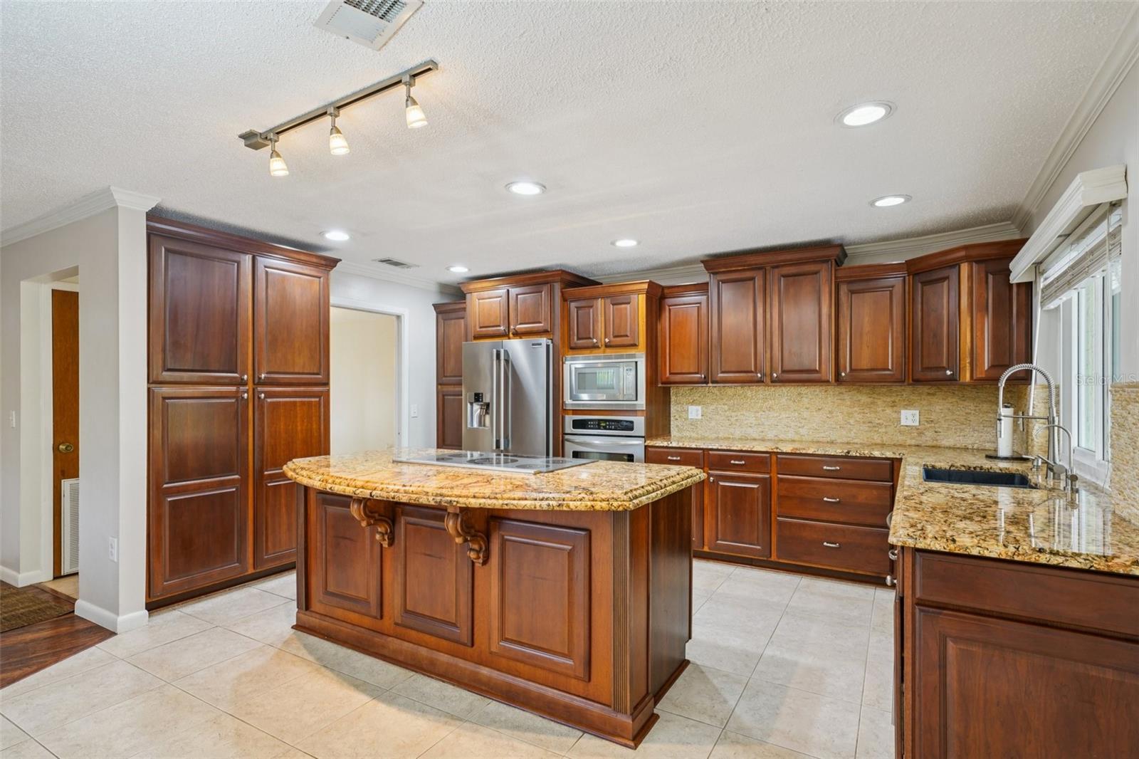 Image 22 of 35 For 4201 Meadow Hill Drive