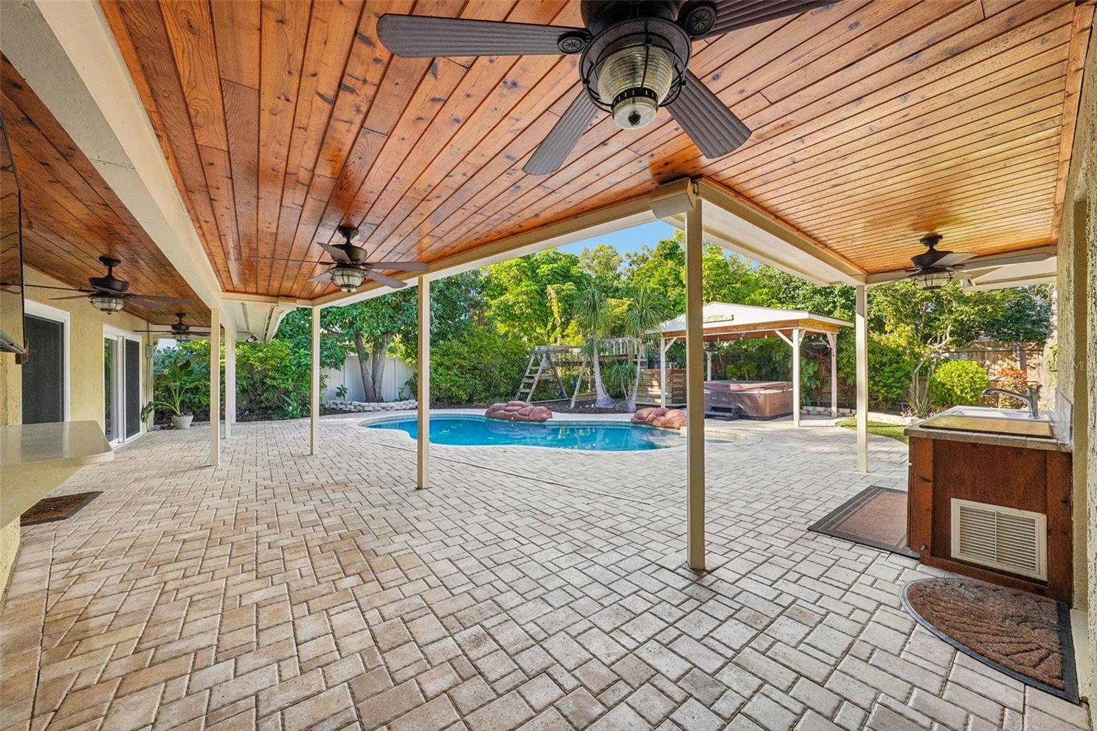 Image 7 of 35 For 4201 Meadow Hill Drive