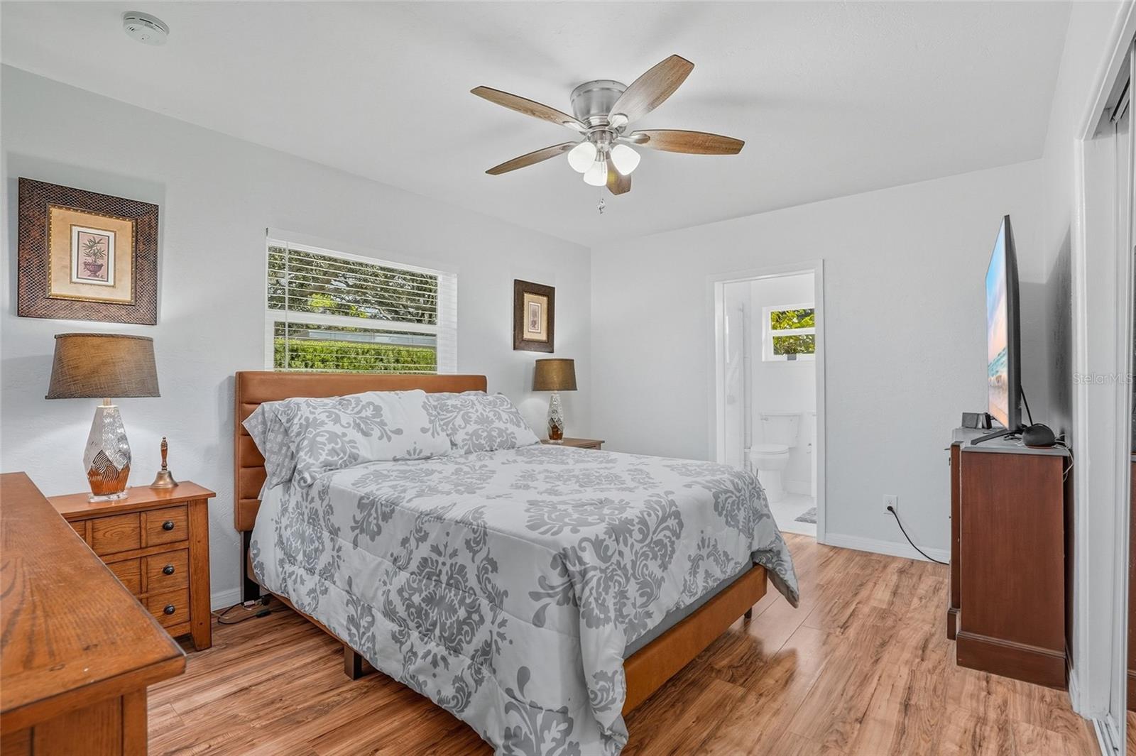 Image 14 of 34 For 5091 35th Terrace N