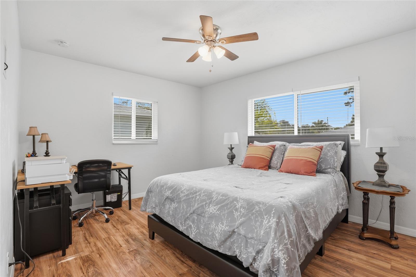 Image 18 of 34 For 5091 35th Terrace N