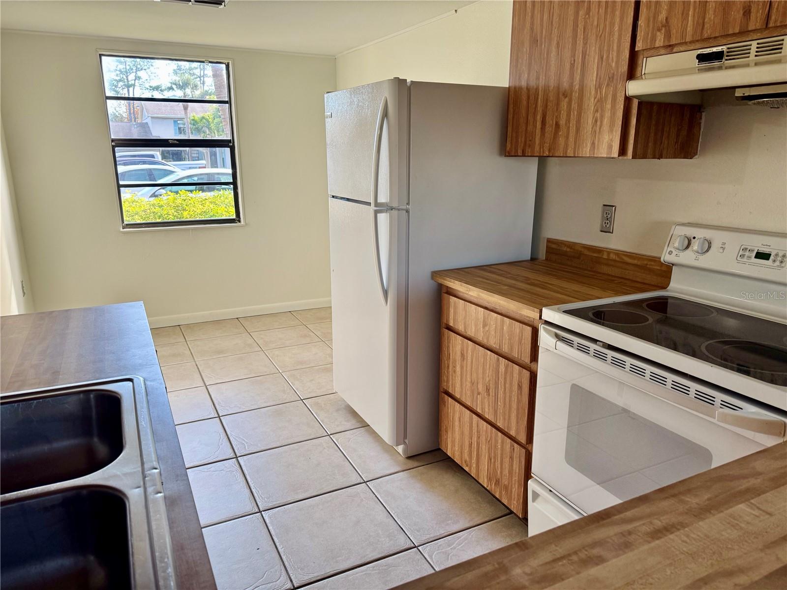 Image 4 of 20 For 2131 Ridge Road S 105